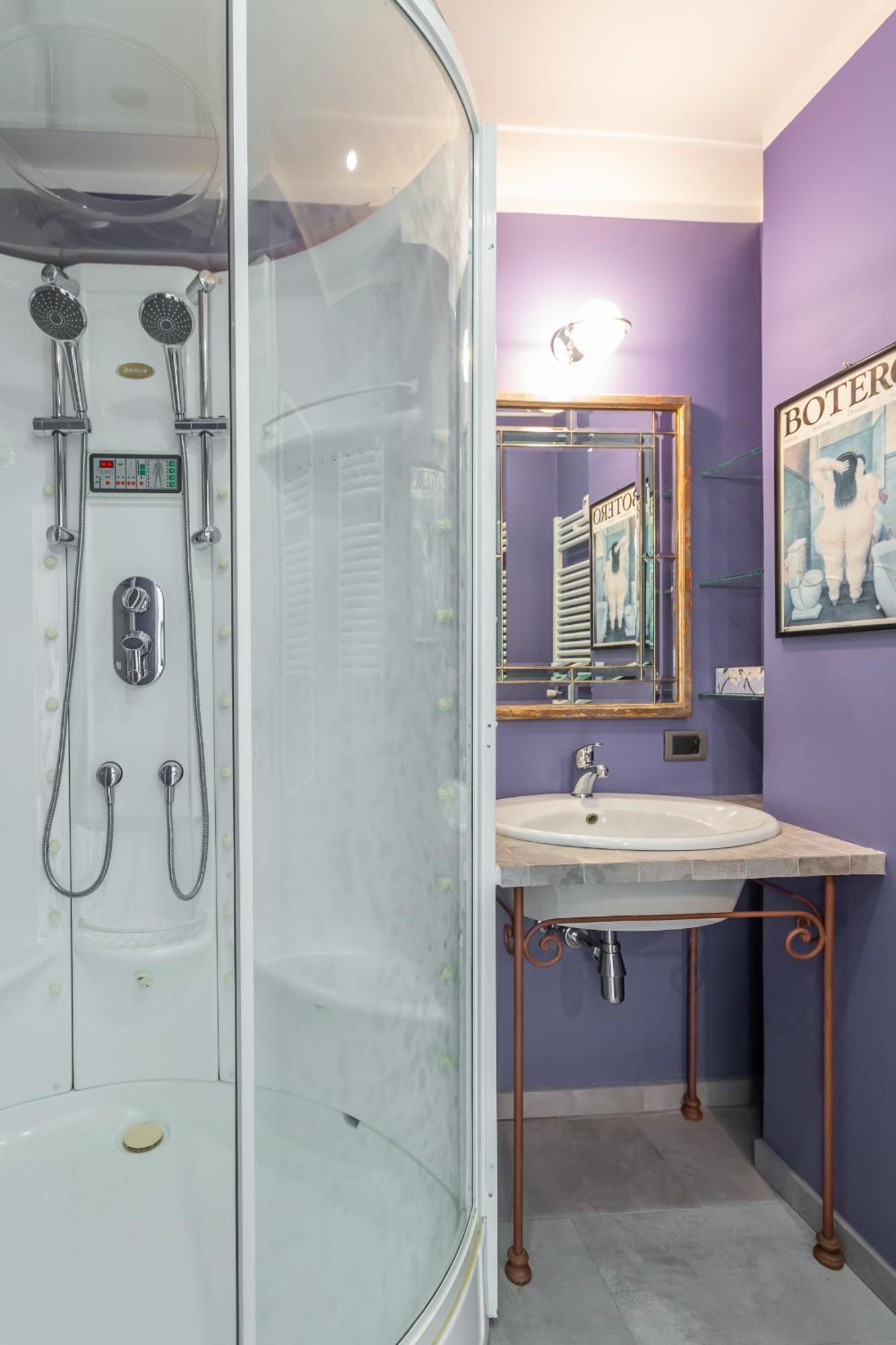 Spacious 4 Bdr With Parking Apartamento Roma