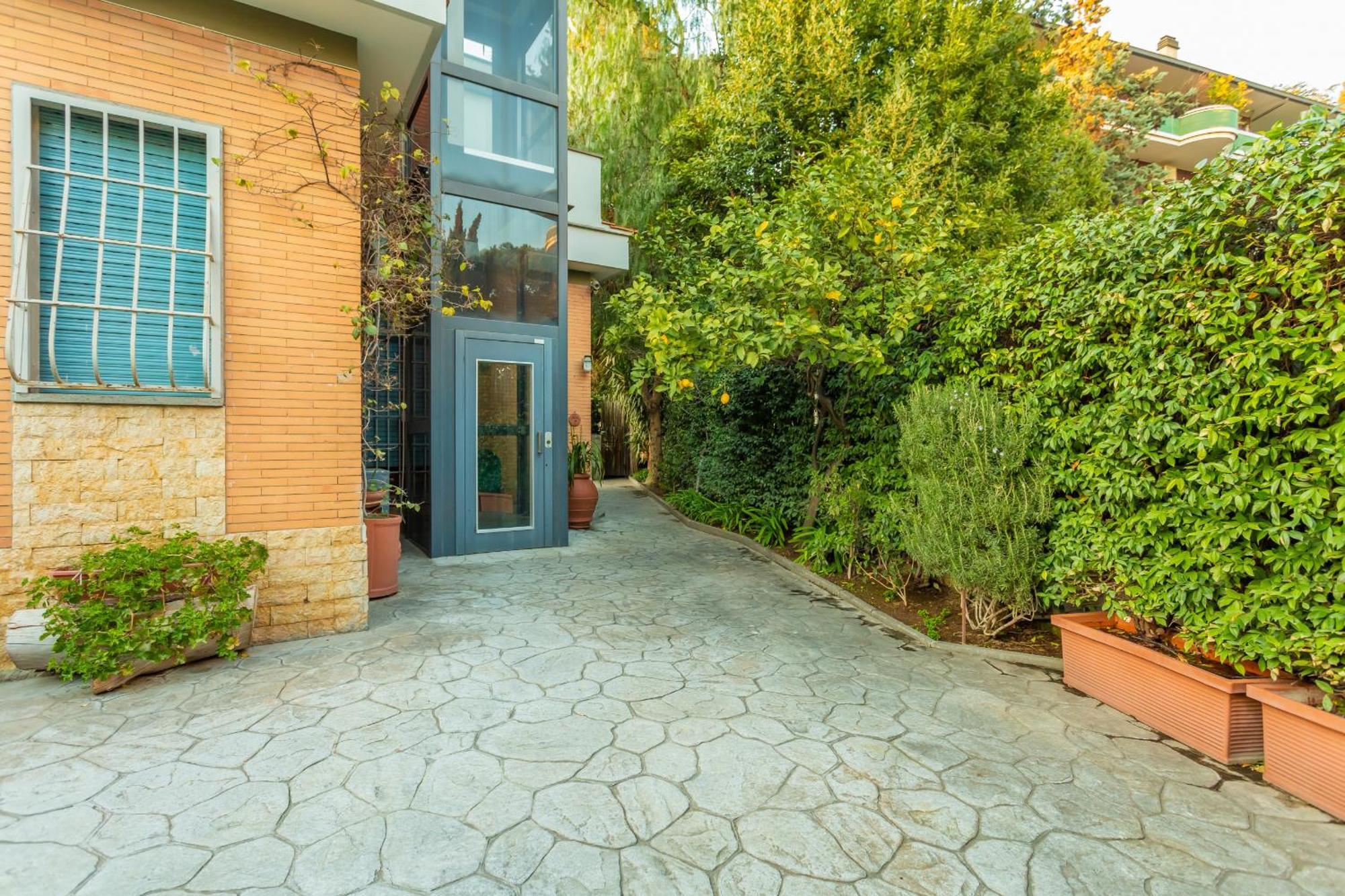 Apartamento Spacious 4 Bdr With Parking *
