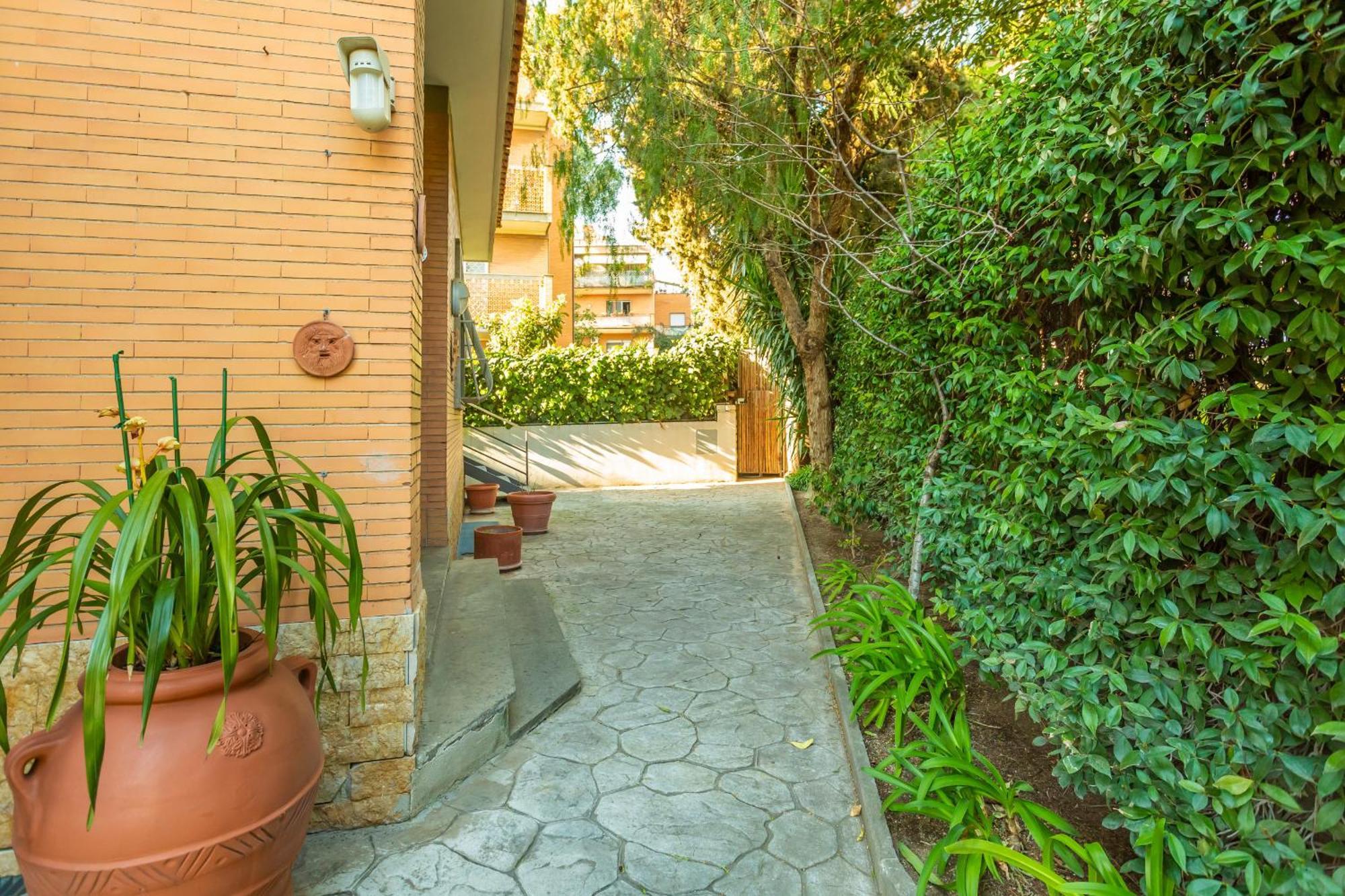 Apartamento Spacious 4 Bdr With Parking